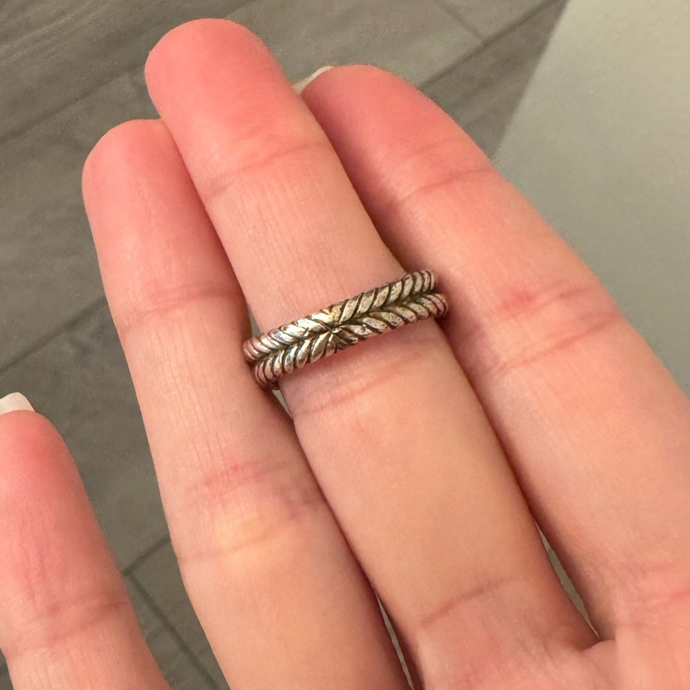 David Yurman Petite Albion Sterling Silver with Blue Topaz and Diamonds Size 6 - Picture 6 of 13